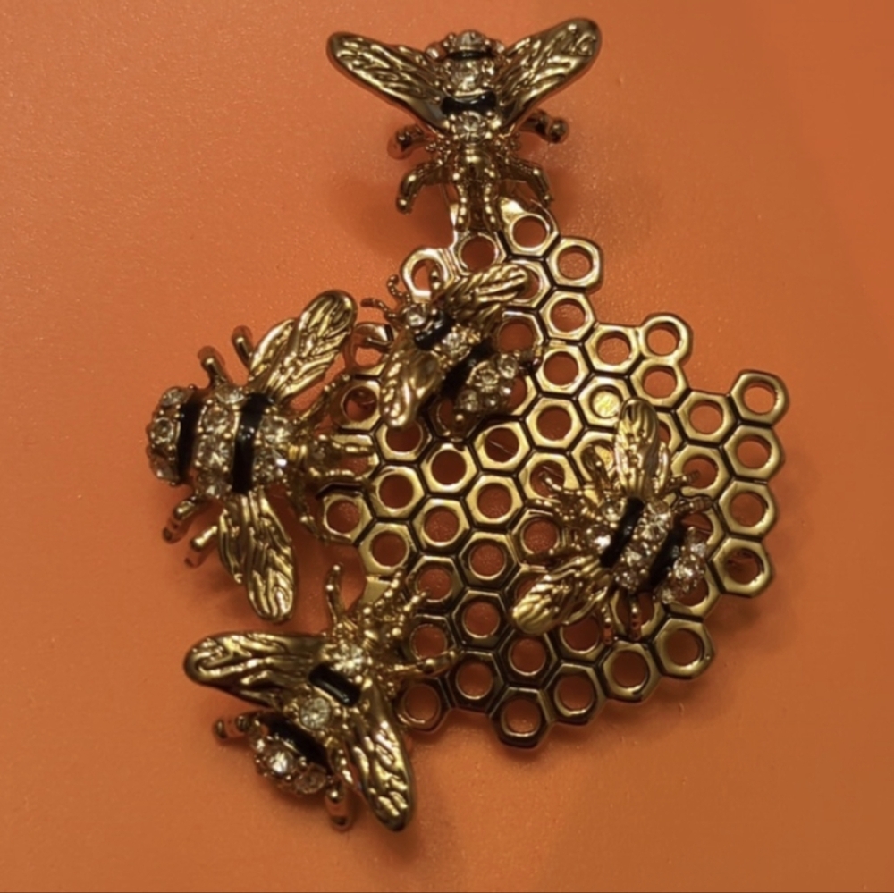 Napier Gold Bee Hive Brooch